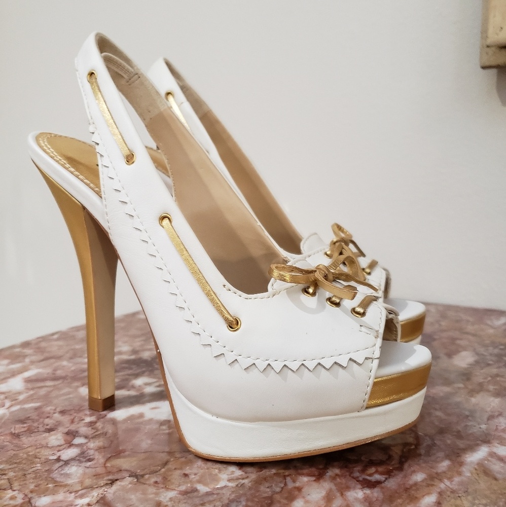 NEW Bebe White And Gold Leather Bow Heels Size 6